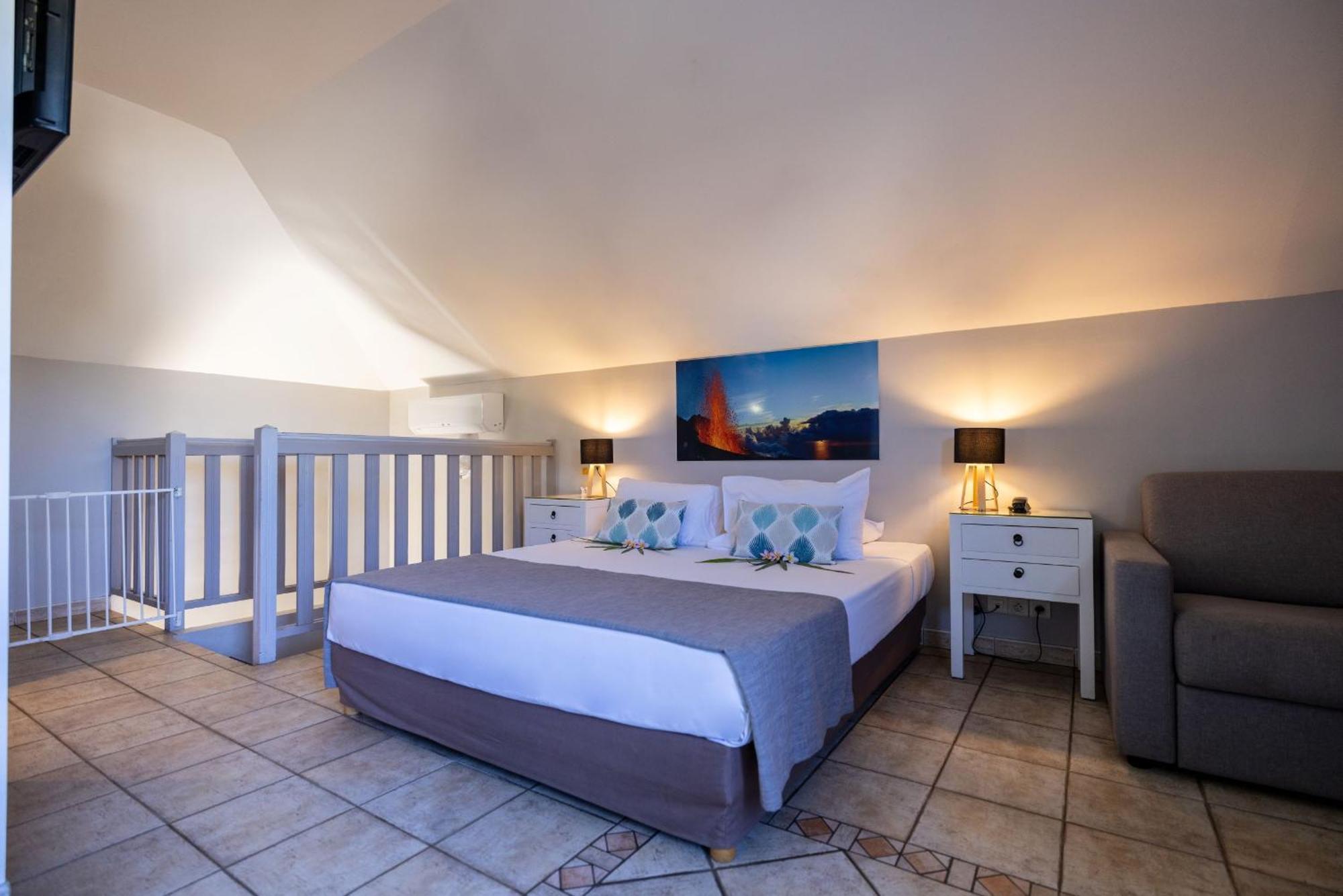 Hotel Les Creoles Saint-Gilles Les Bains Exterior photo