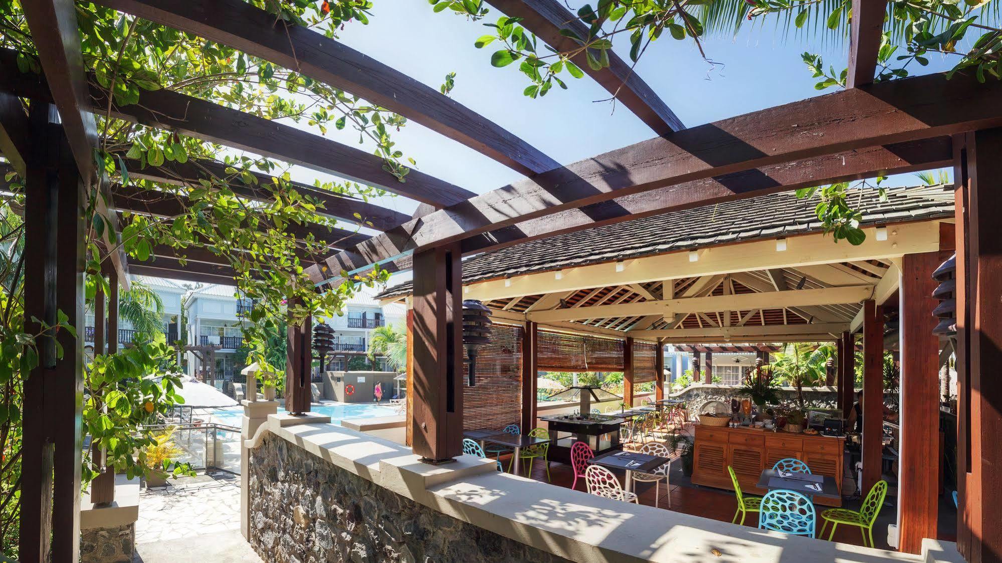 Hotel Les Creoles Saint-Gilles Les Bains Exterior photo